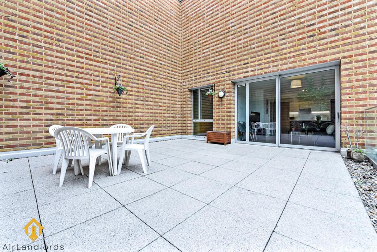 Exclusive 3 Bed 3Bath Penthouse Near Canary Wharf London Exterior photo